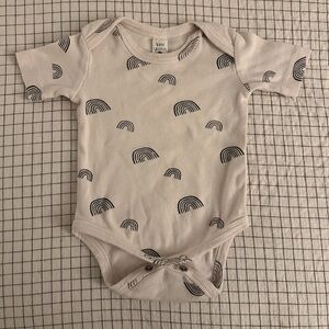 🎈5 for $25! Kate Quinn Rainbow Onesie